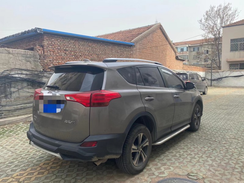 青岛15年丰田RAV4荣放9