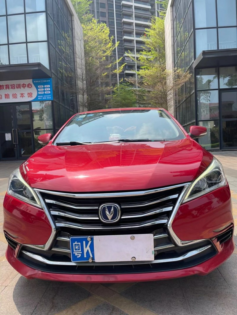 中山18年长安汽车逸动1