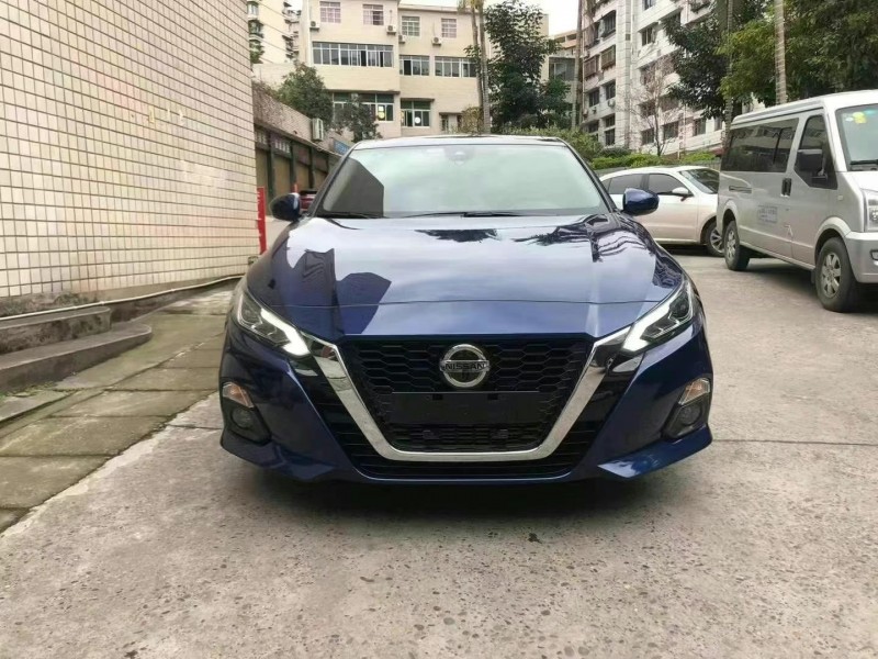 重慶19年日產天籟1