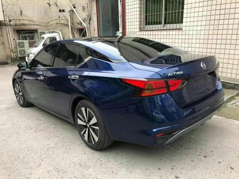 重慶19年日產天籟7