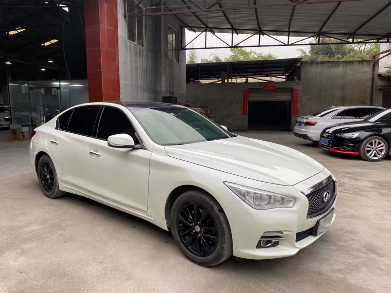 成都16年英菲尼迪Q50L3