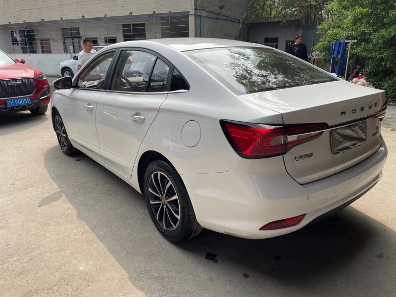 成都21年榮威Ei58