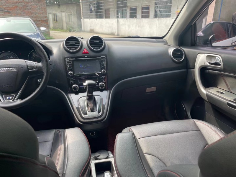 成都16年长城哈弗H64