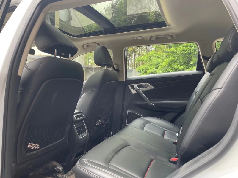 成都19年吉利博越4