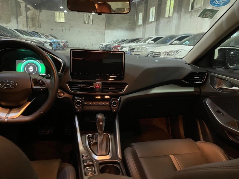 成都19年现代菲斯塔4