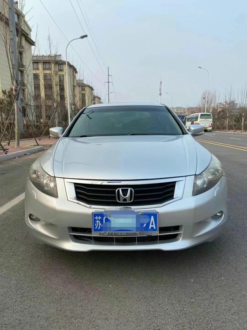 聊城09年本田雅阁2