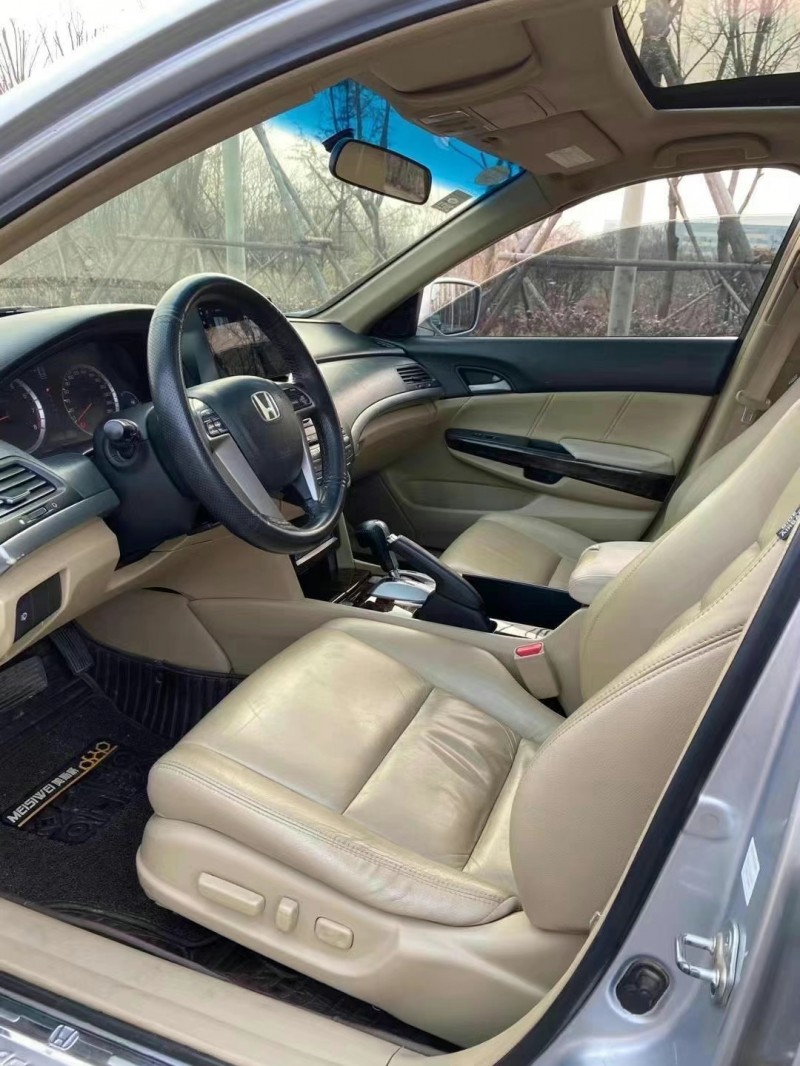 聊城09年本田雅阁6