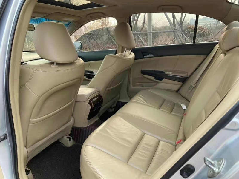 聊城09年本田雅阁7