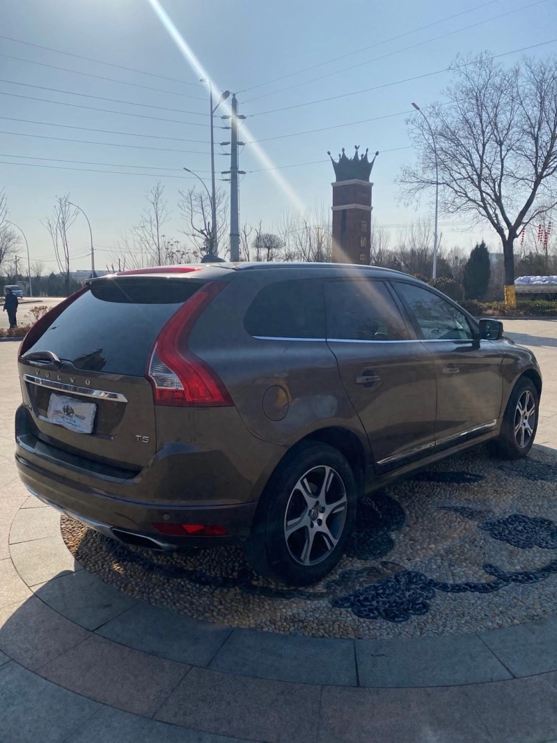 青岛13年沃尔沃XC608