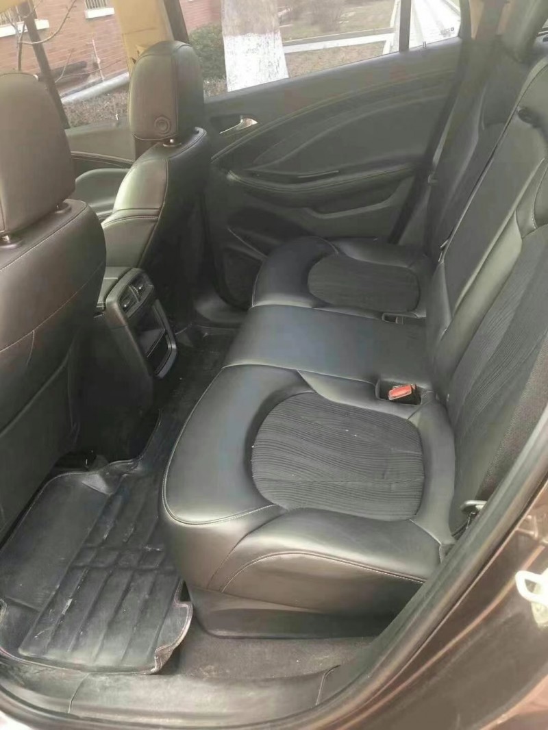 青岛17年别克昂科威5