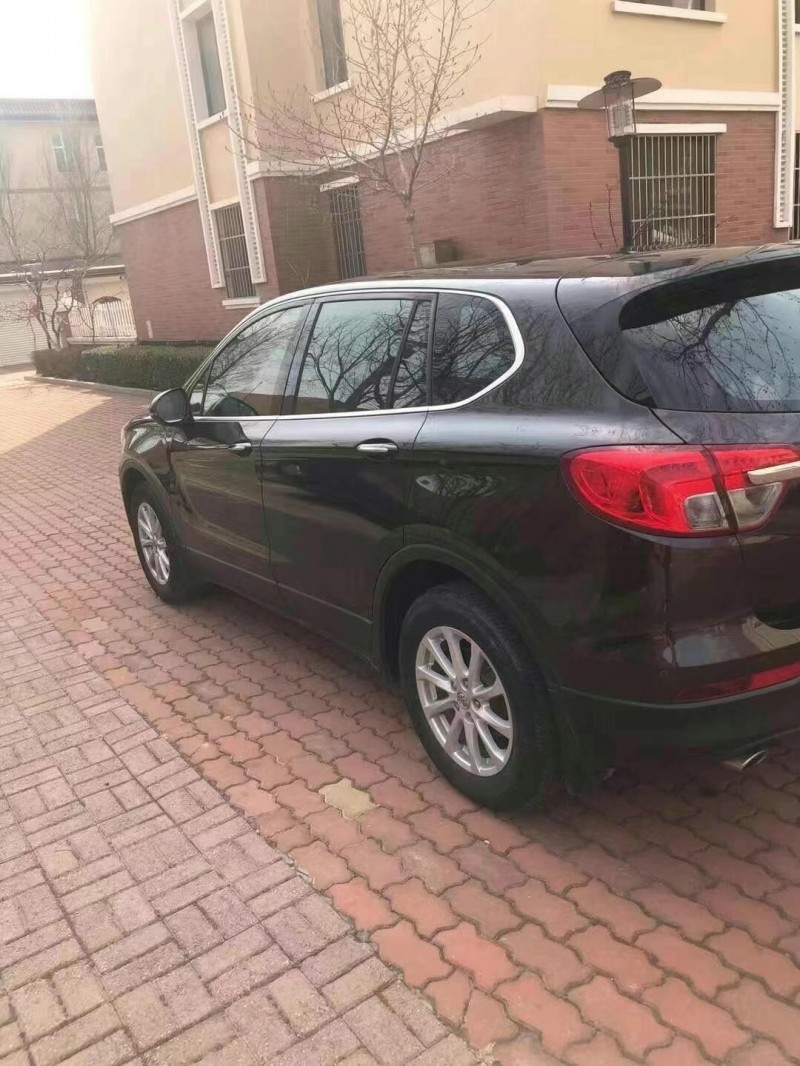 青岛17年别克昂科威8