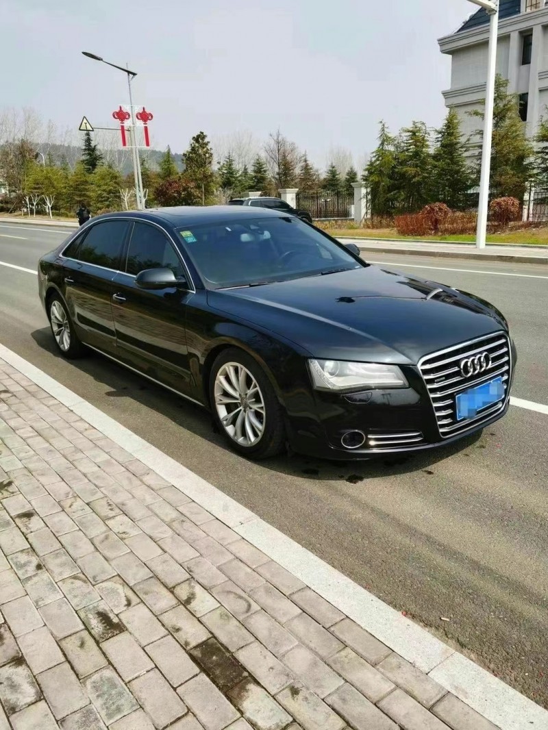 泰安11年奧迪A8L6