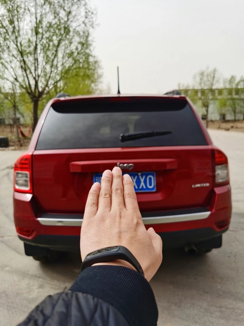 邢臺12年Jeep自由人3