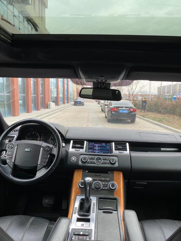 淄博12年路虎揽胜运动8