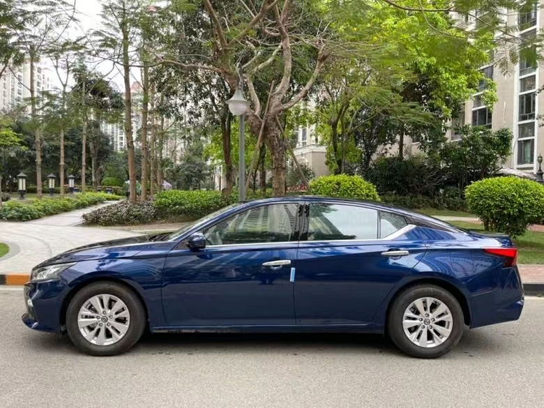 珠海20年日產天籟2