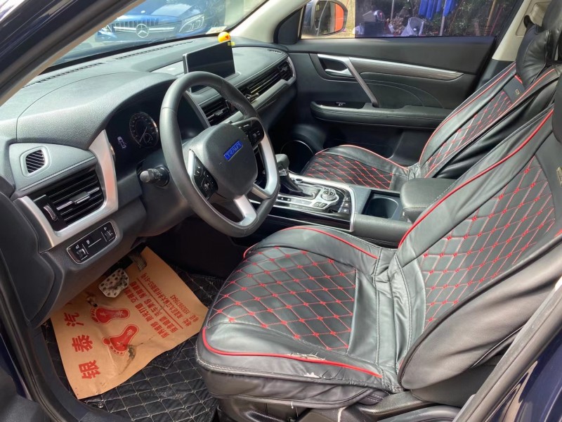 成都18年君马汽车赛克54