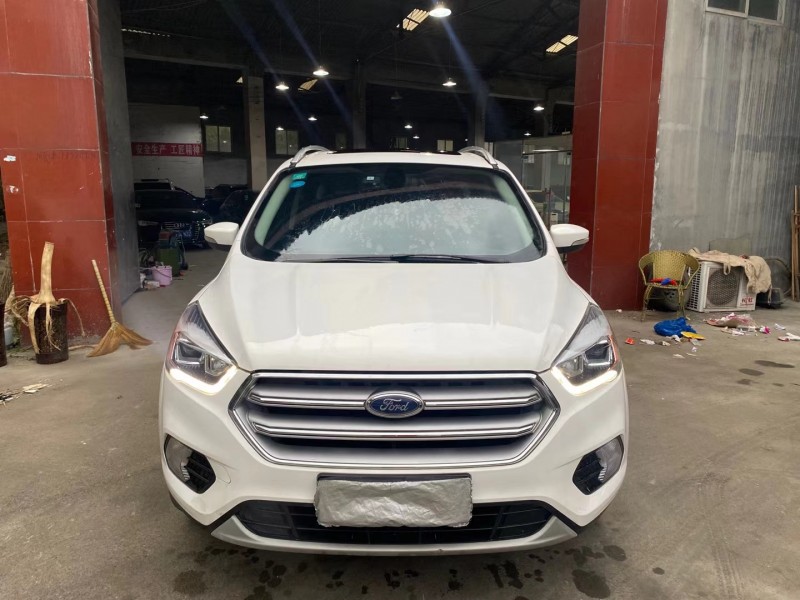 成都17年福特翼虎1