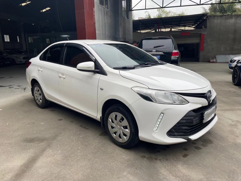 成都17年丰田威驰3