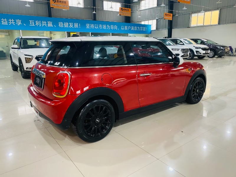 武汉14年宝马1系1