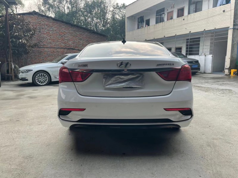 成都17年现代名图9