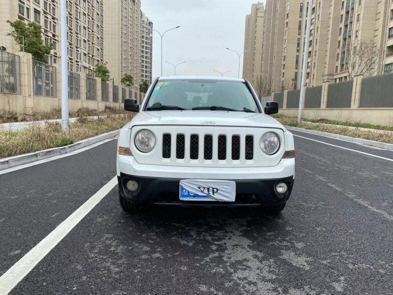 蘇州14年Jeep自由客1