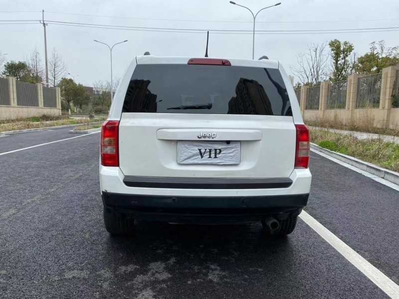 蘇州14年Jeep自由客8