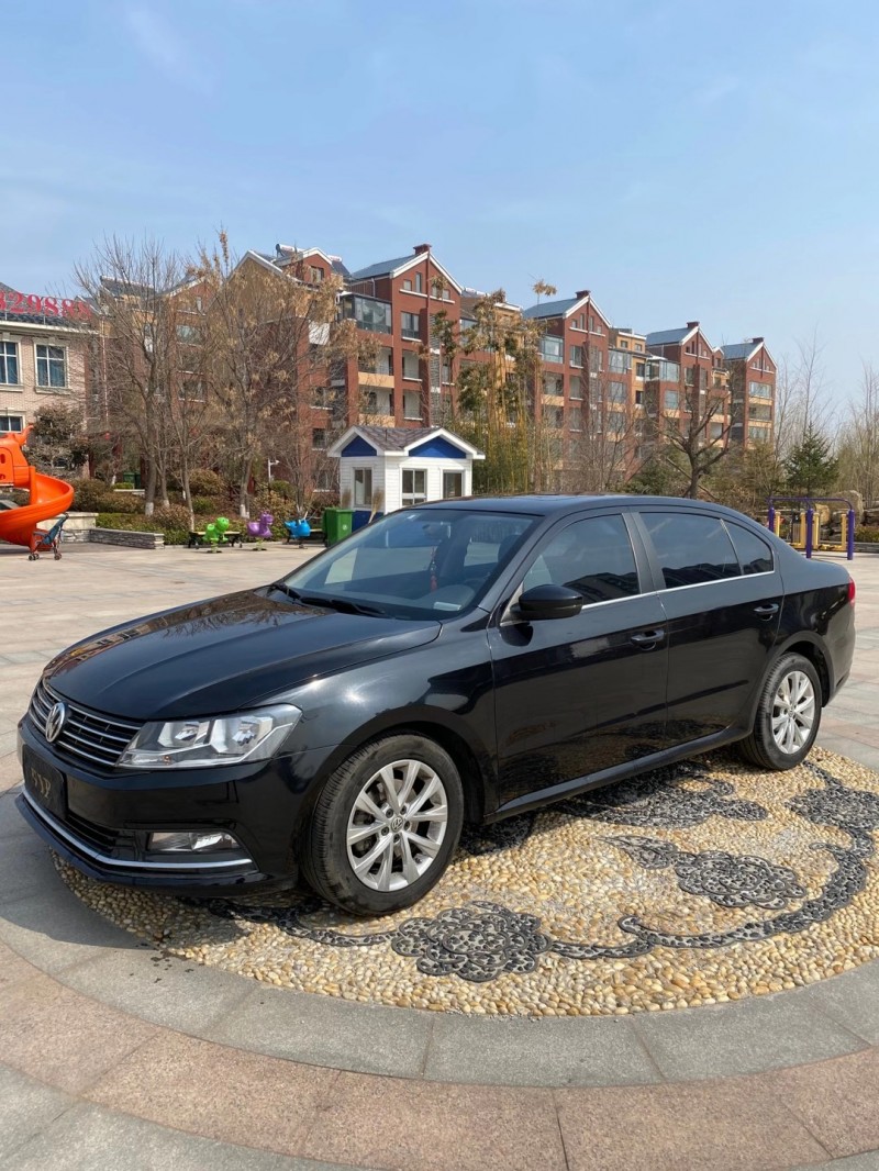 60 万品牌:朗逸表显里程8万公里以上上牌时间2015-11排放标准1.