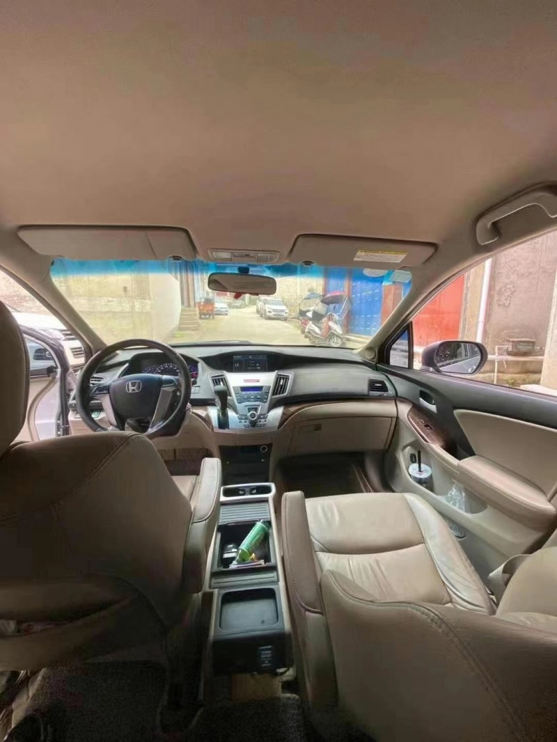 广州13年本田奥德赛8