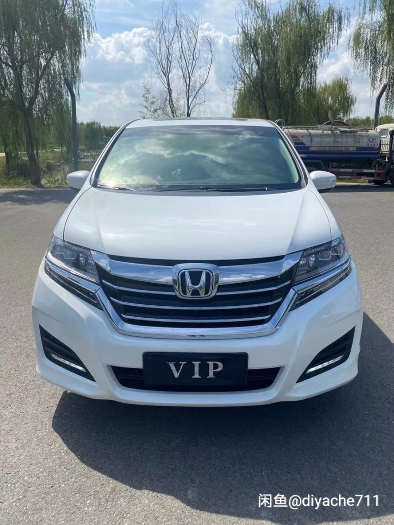 济宁18年本田艾力绅1
