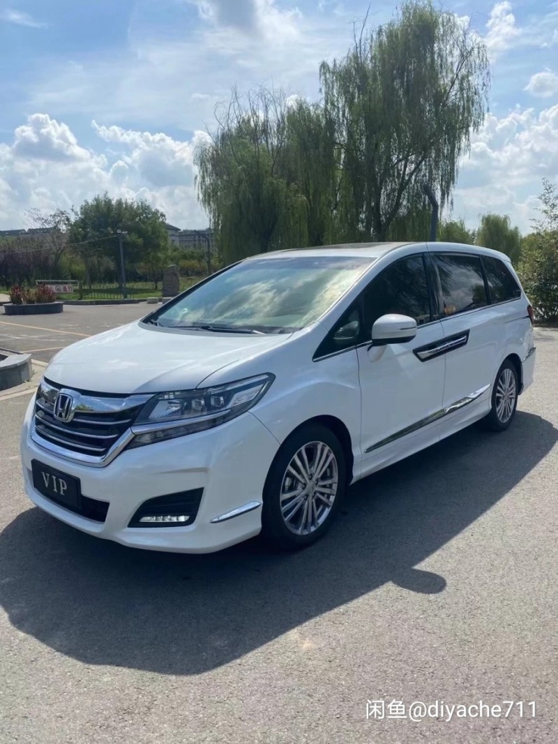 济宁18年本田艾力绅2