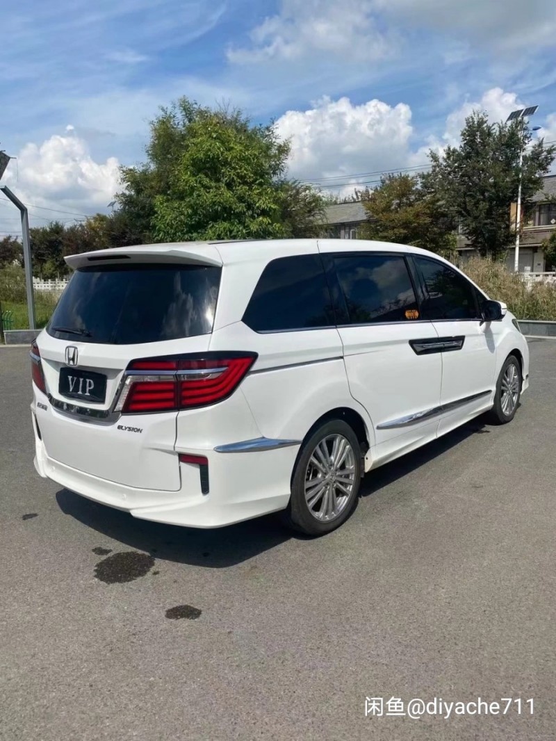 济宁18年本田艾力绅4