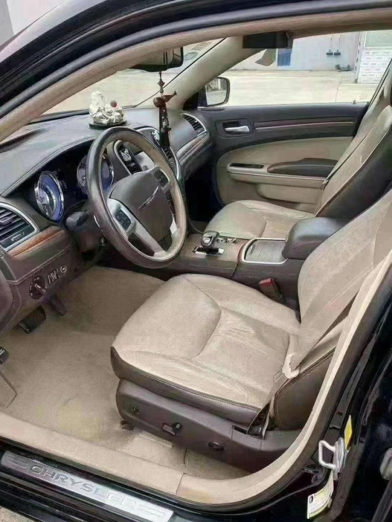 常州13年克萊斯勒300C7