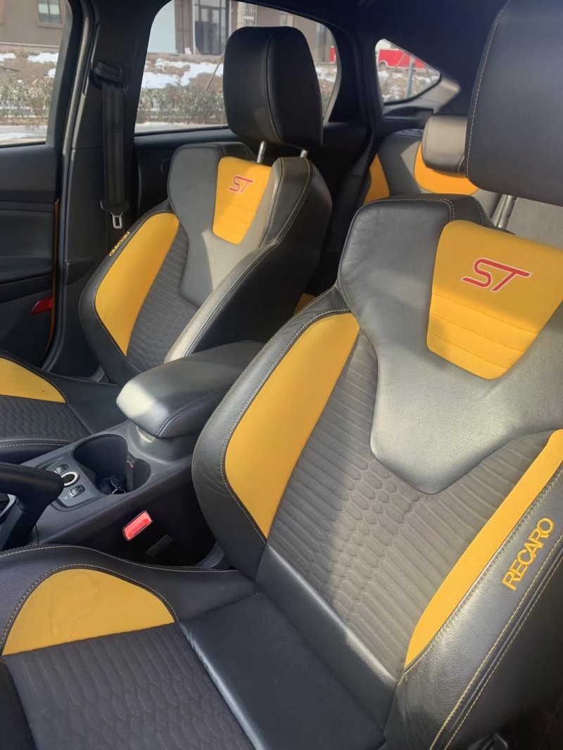 青岛13年福特福克斯5