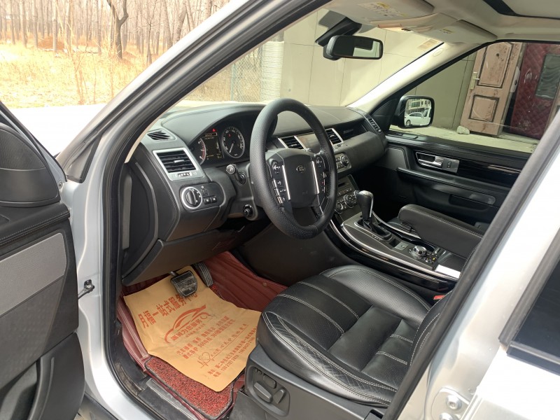 保定11年路虎揽胜运动3