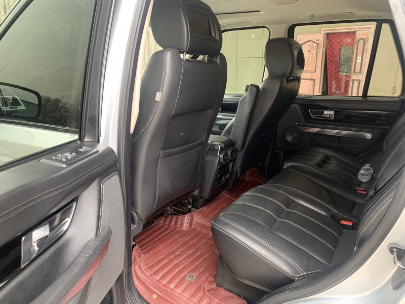 保定11年路虎揽胜运动2