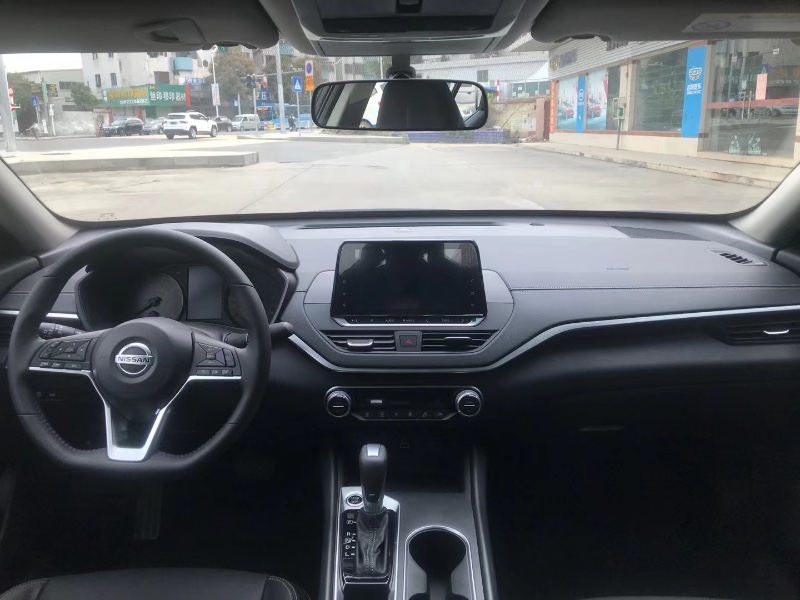 东莞20年日产天籁4