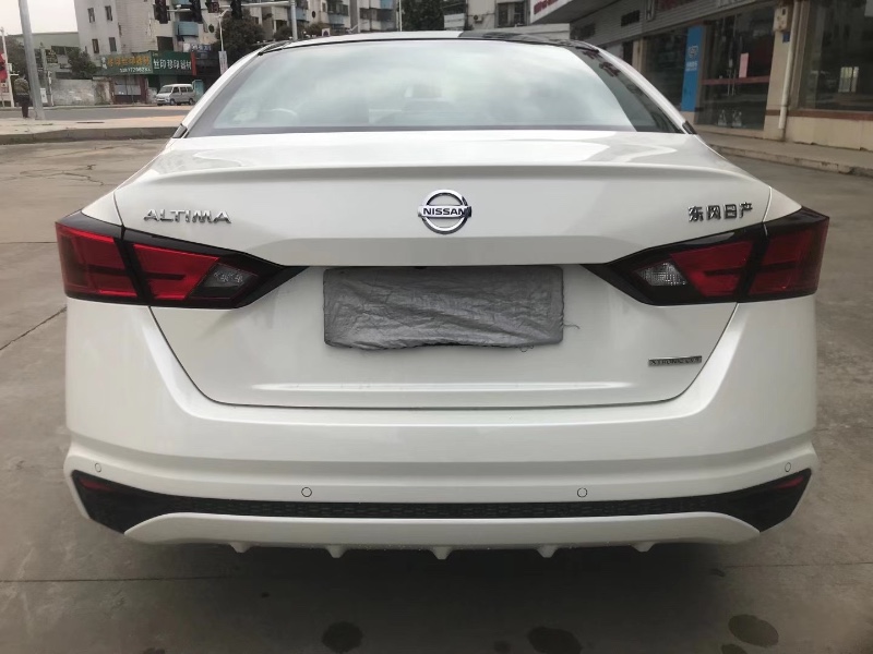 东莞20年日产天籁5