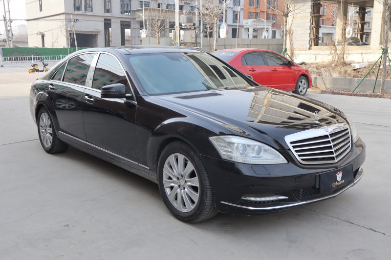保定11年奔驰S7