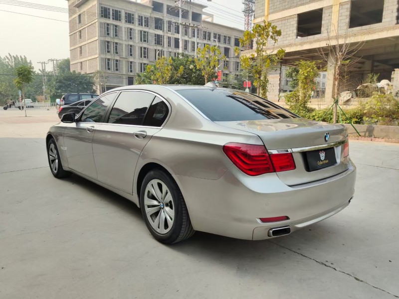 保定12年宝马7系6