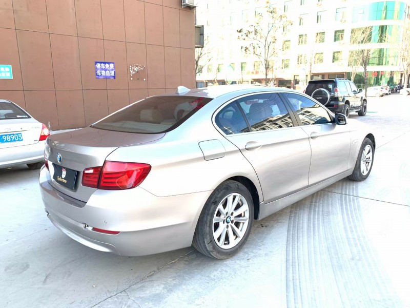 保定12年宝马5系5