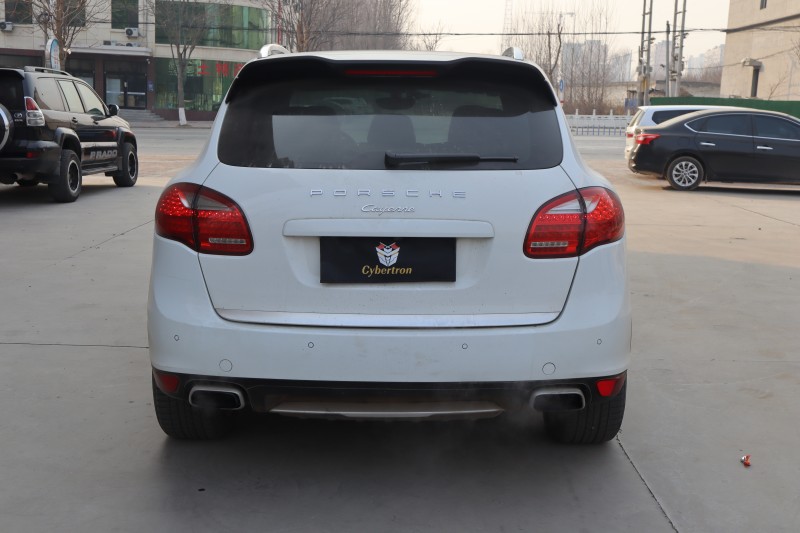 保定13年保时捷卡宴5