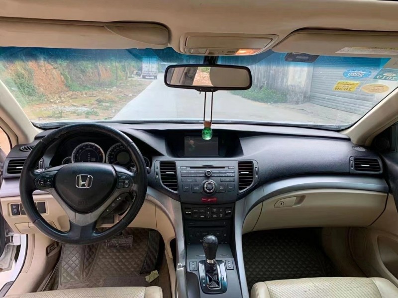 江门10年本田思铂睿4