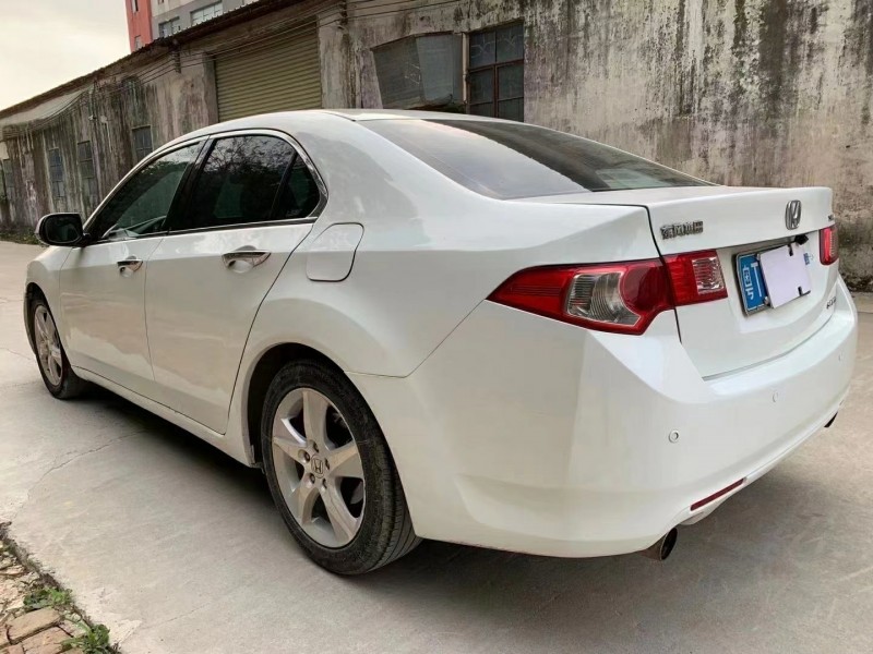 江门10年本田思铂睿6