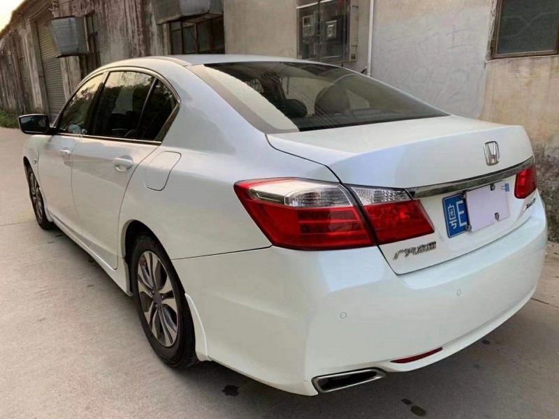 江门15年本田雅阁7