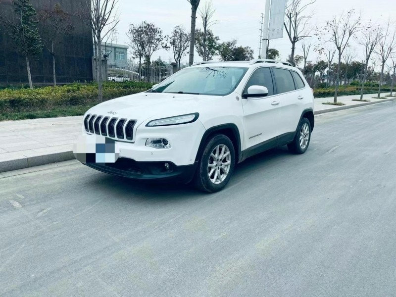 北京16年Jeep自由光3