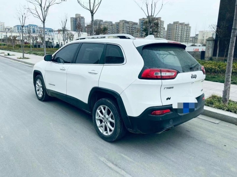 北京16年Jeep自由光5