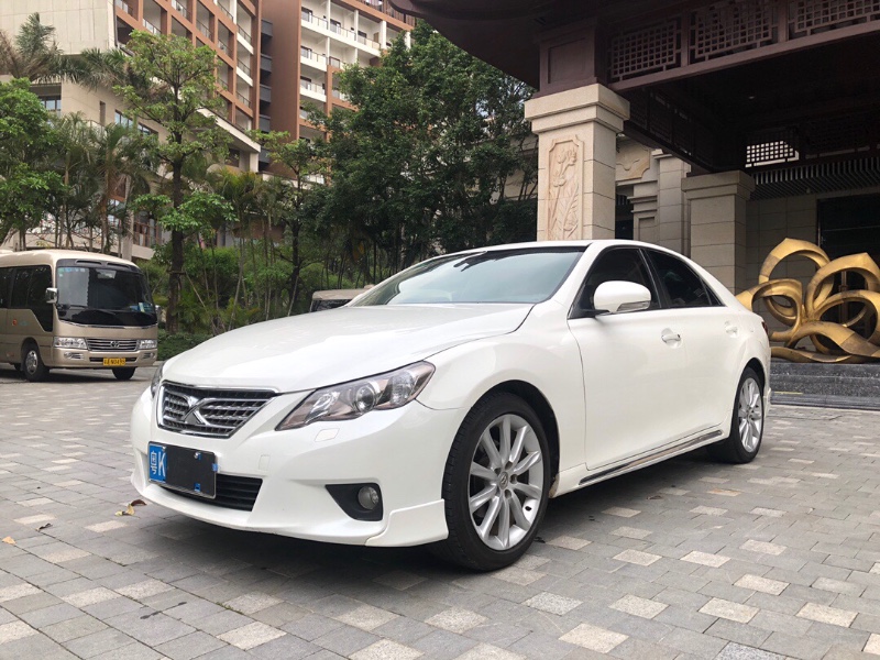 广州12年丰田锐志6