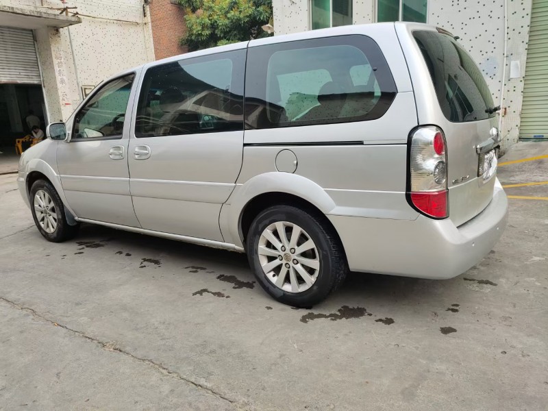 广州11年别克GL88