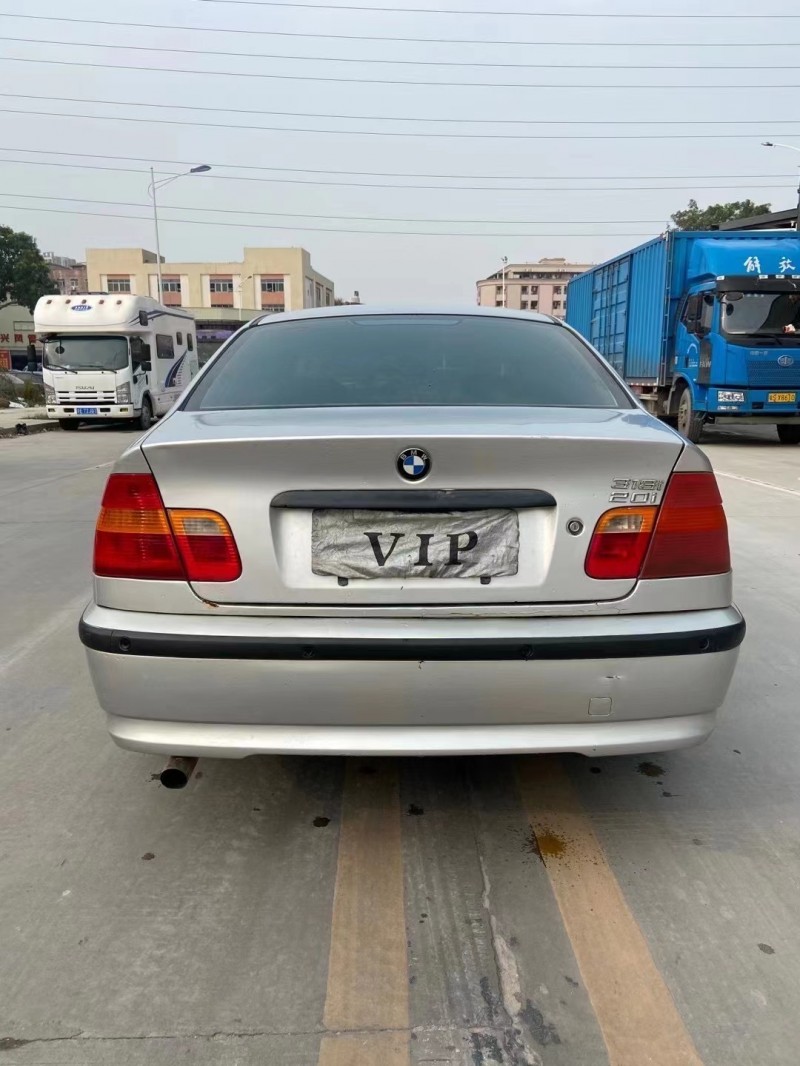 东莞05年宝马3系2