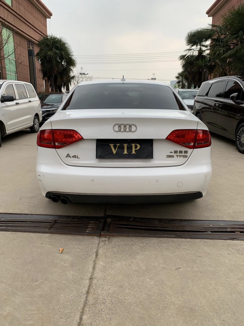 徐州12年奥迪A4L8